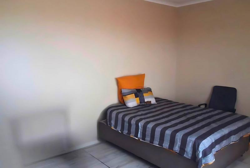 2 Bedroom Property for Sale in Heiderand Western Cape